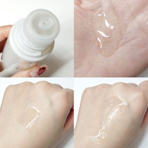 Tinh chất nước hoa hồng Transino nhẹ nhàng thấm đều lên da