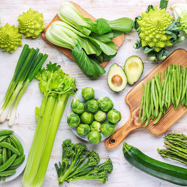 Chế độ ăn nhiều rau xanh giúp bạn trị nám tốt hơn