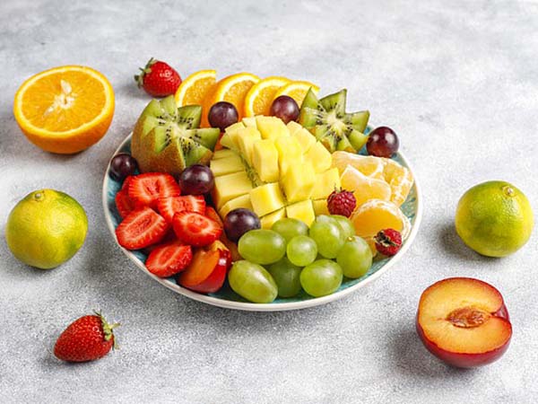 Ăn nhiều trái cây tươi giúp dưỡng da đẹp lên mỗi ngày