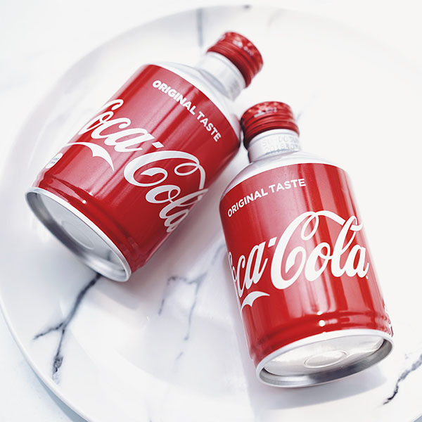 Coca Cola Nhật Bản nắp vặn với thiết kế vỏ nhôm hạn chế va đập