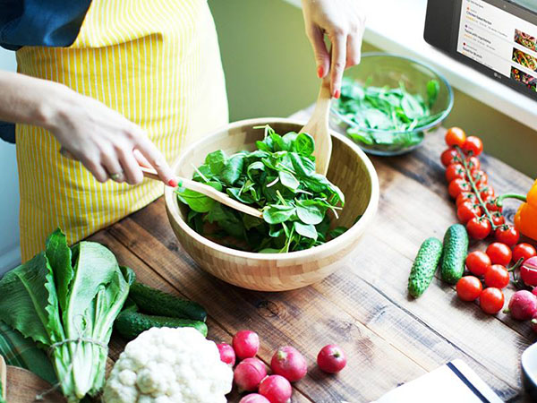 Chế độ ăn nhiều rau xanh rất tốt cho giảm số đo vòng bụng