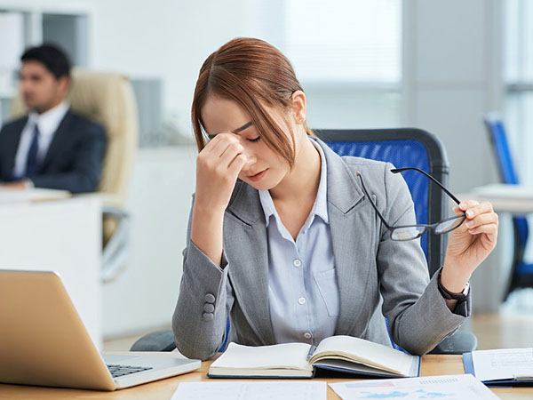 Stress khiến bạn mệt mỏi, khó tập trung công việc