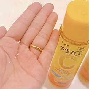 Nước hoa hồng CC Melano giàu dưỡng chất vitamin C