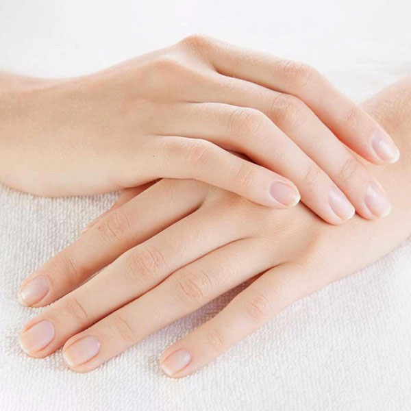 Kem dưỡng tay Q10 Tone up giúp bạn tự tin với đôi bàn tay trắng mịn