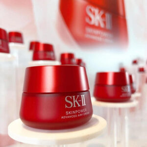 Kem dưỡng SK-II chứa nhiều thành phần dưỡng da chuyên sâu