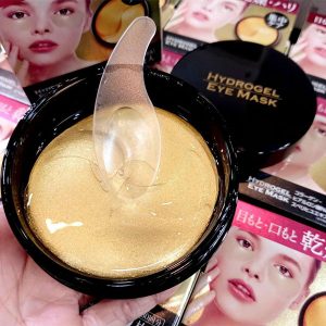 Chất gel Hydrogel mềm mịn chứa nhiều tinh chất dưỡng da, hỗ trợ làm mờ nếp nhăn và chăm sóc vùng mắt chuyên sâu mỗi ngày