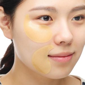 Miếng mặt nạ Hydrogel ôm sát vùng da dưới mắt, hỗ trợ cấp ẩm, làm dịu da và mang lại cảm giác thư giãn tức thì